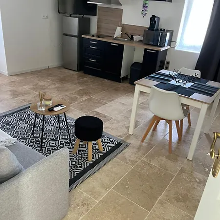 Apartment Chez Nini *
